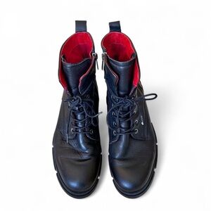 Saint and Sofia
Noho Boot -Leather Black  Lace Up with red lining